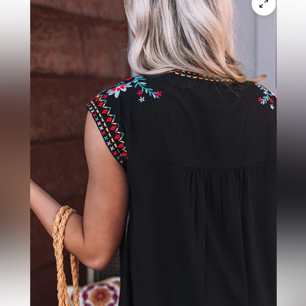 NWT Savannah Jane Embroidered Dress Size 1X - Picture 9 of 10